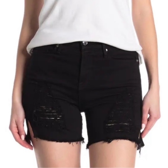 NWOT good American “the cutoffs” shorts - Picture 2 of 9